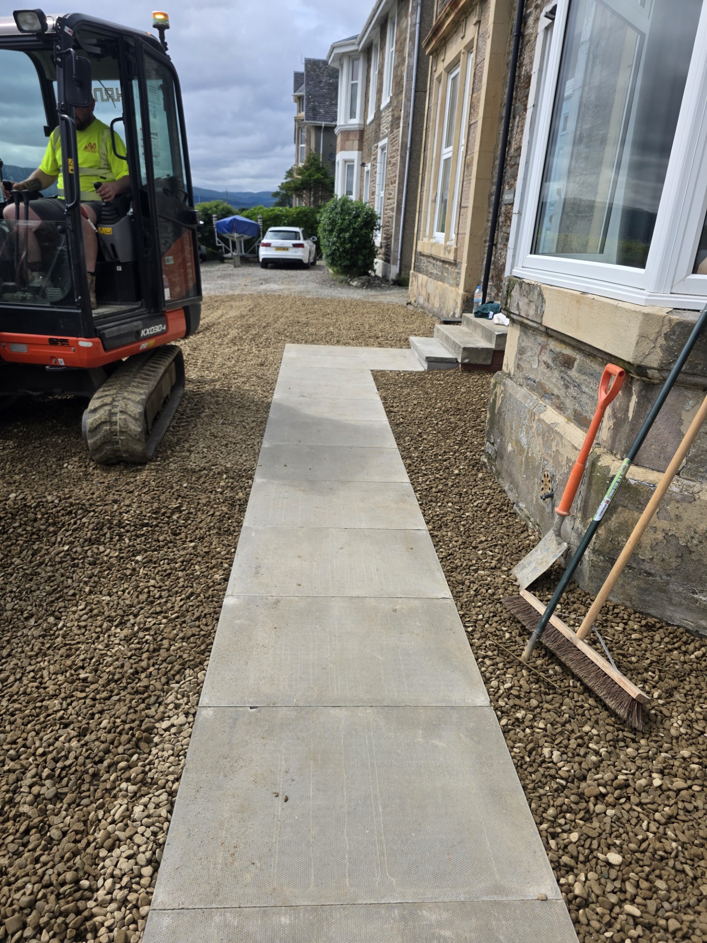 Slabbing and patio (Kilkreggan)